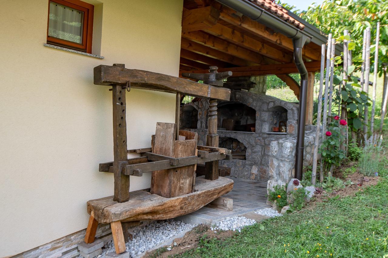 Vineyard Cottage Pod Piramido Dobrnic Eksteriør bilde